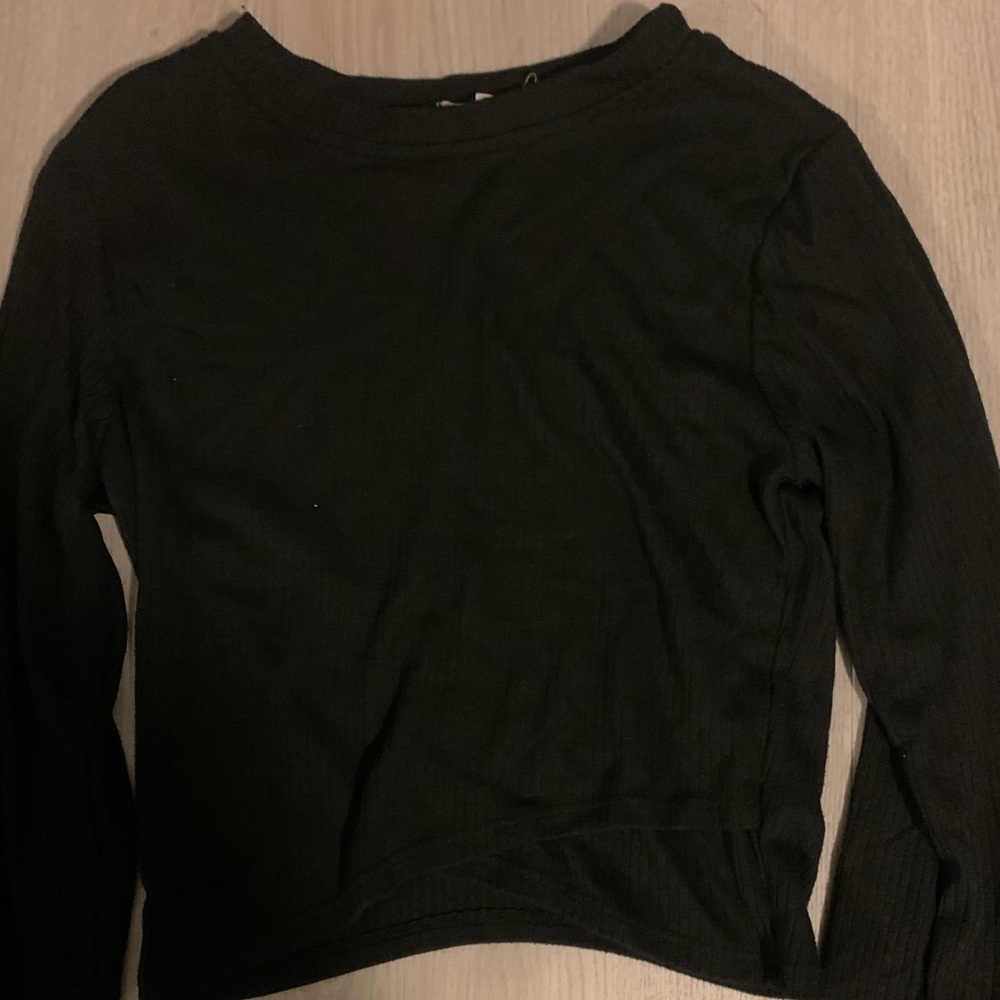 Ribbed cropped black long sleeve